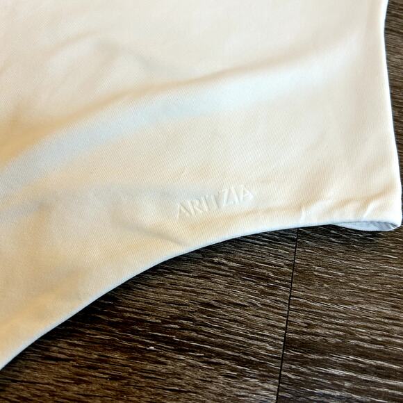 Aritzia Contour Crew Bodysuit Light Birch White Long Sleeve Size Medium M Fitted - Picture 14 of 16